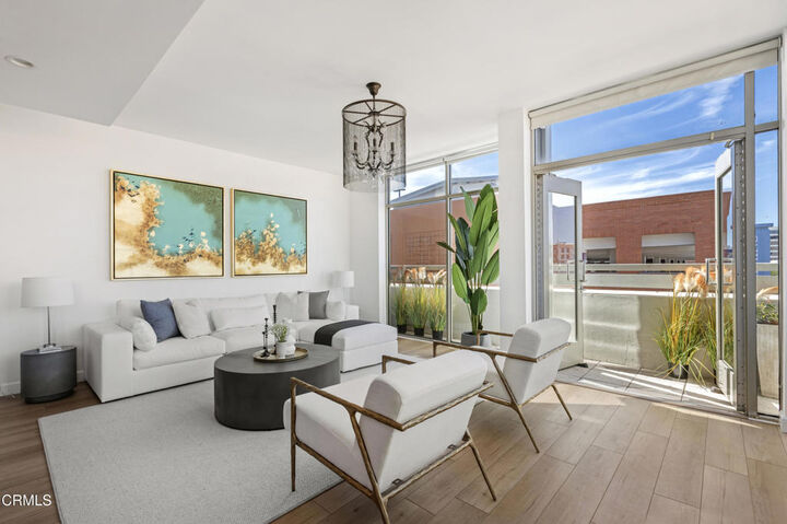 Property Photo:  35 N Raymond Avenue 412  CA 91103 