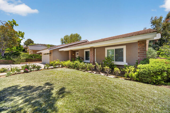 Property Photo:  1502 Briarglen Avenue  CA 91361 