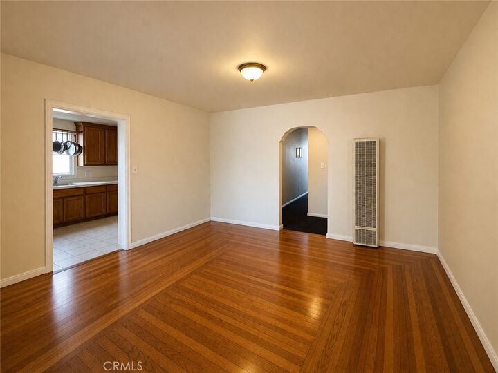 Property Photo:  2032 W 77th St  CA 90047 