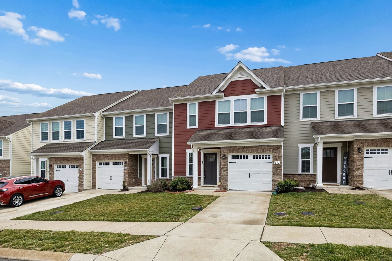 Property Photo:  262 Dartmoor Pl  TN 37072 