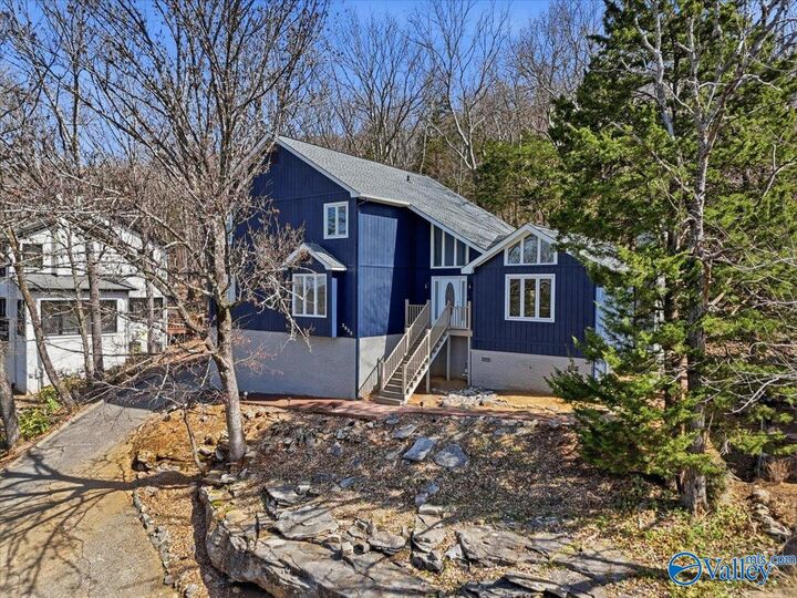 Property Photo: 2635 Gawain Road SE AL 35803