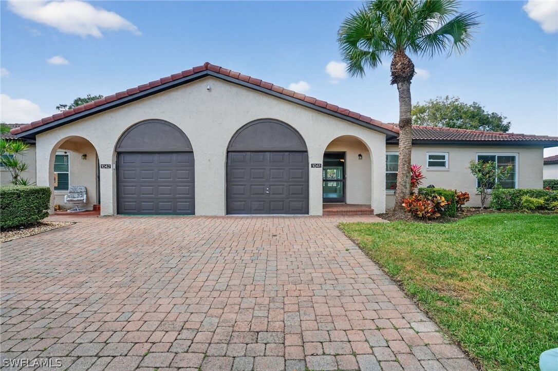 Property Photo:  1041 Forest Lakes Drive 7D  FL 34105 