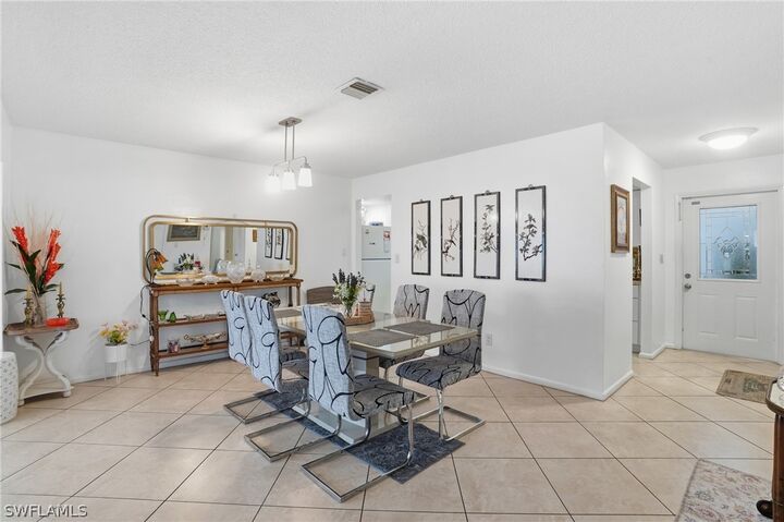 Property Photo:  1406 Grandale Street  FL 33936 