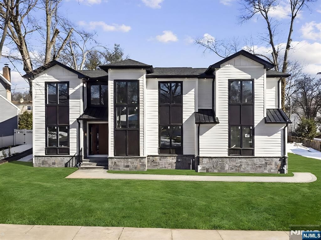 Property Photo:  311 Walnut Street  NJ 07676 