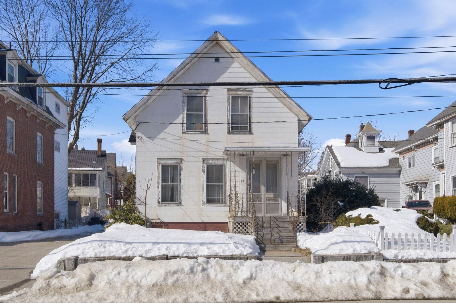 Property Photo:  25 N Spring Street  NH 03301 