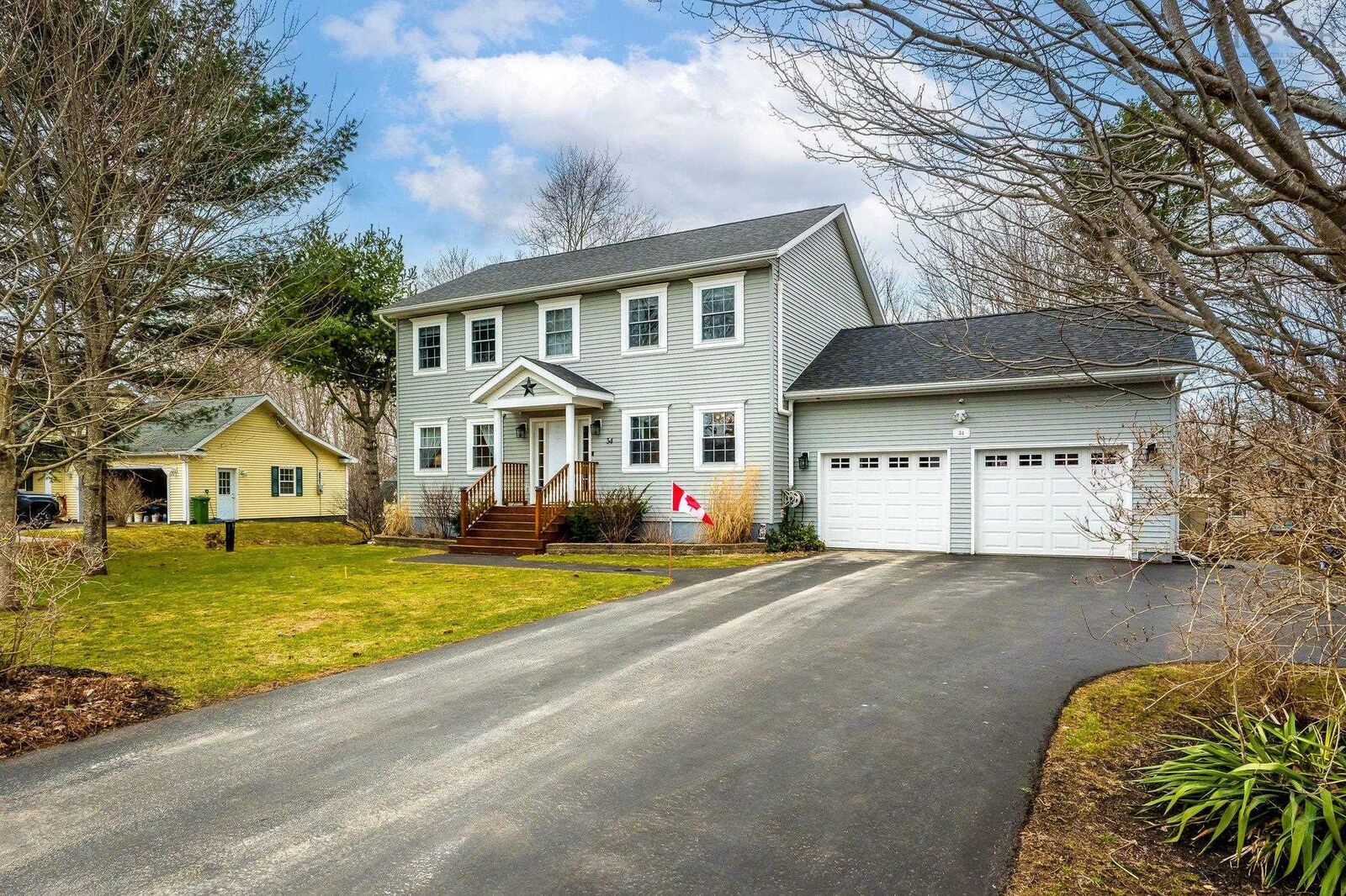 Property Photo: 34 Gravenstein Drive NS B0P 1E0
