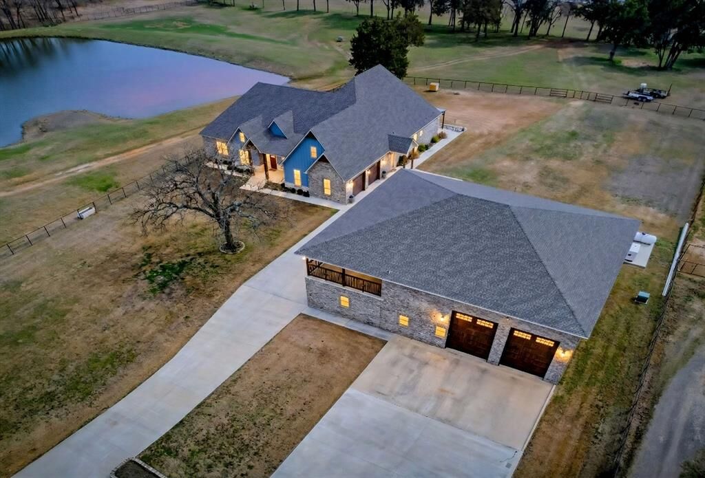 Property Photo:  790 Bones Chapel Road  TX 76273 