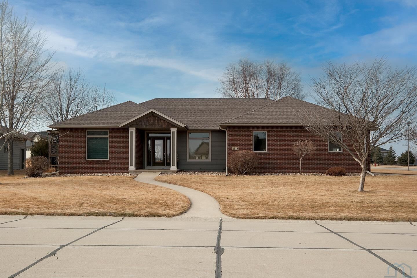 Property Photo:  2118 Pinehurst Ct.  IA 51250 