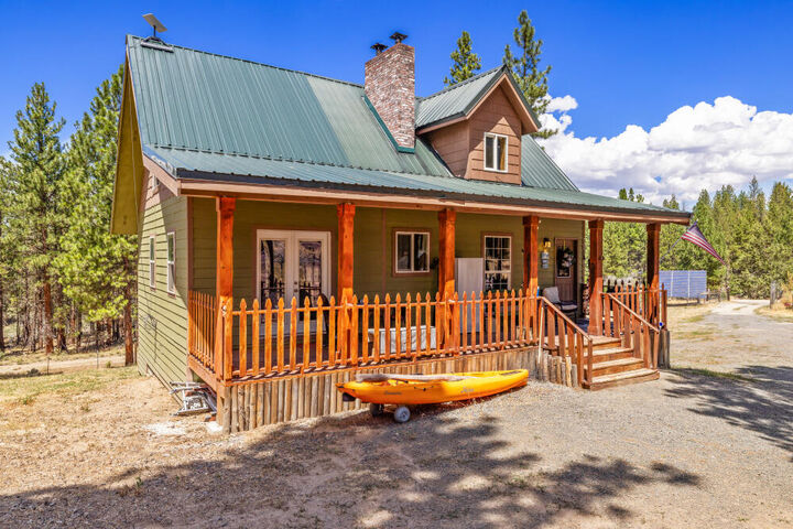 Property Photo:  49354 S Packsaddle Circle  OR 97621 