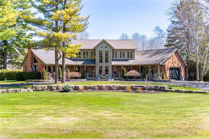 Property Photo:  587 Hillcrest Road  ON N3Y 4K1 