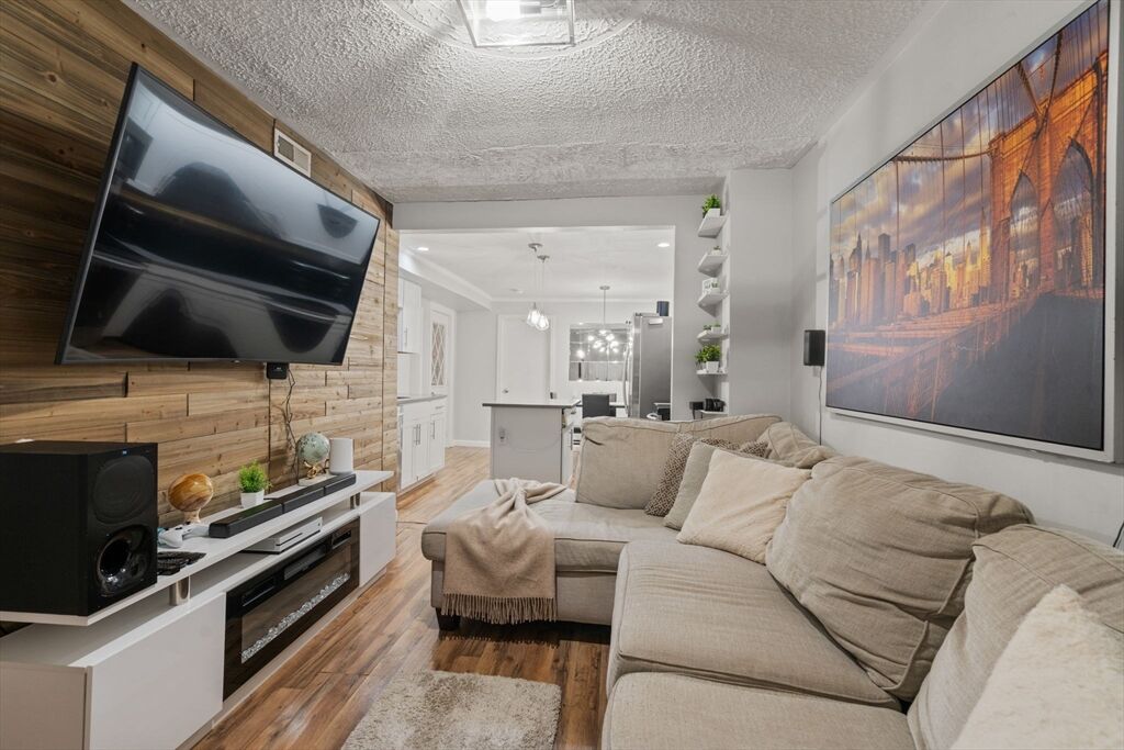 Property Photo:  189 Charles Street  MA 01852 