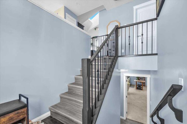 Property Photo:  301 McLeod Crescent  AB T0L 2A0 