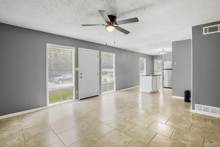 Property Photo:  1104 Anderson Dr  LA 71446 