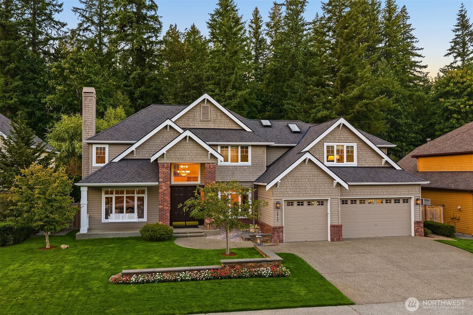 Property Photo:  26734 SE 9th Way  WA 98075 