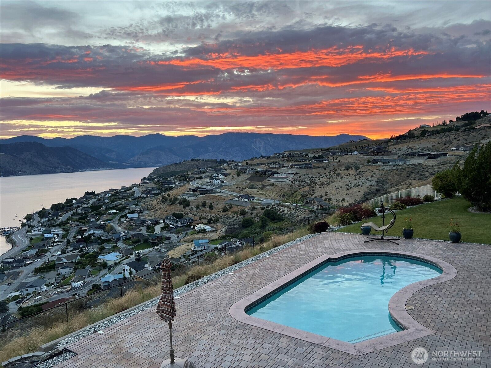 Property Photo:  333  Highpoint Place  WA 98816 