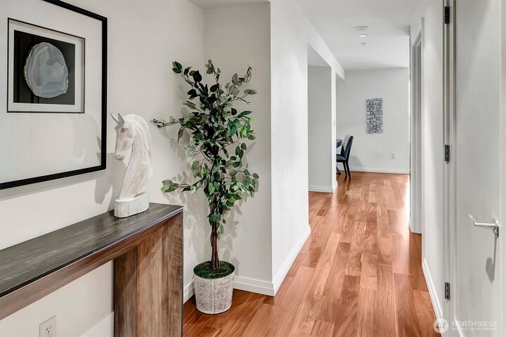 Property Photo:  10700 NE 4th Street 2608  WA 98004 