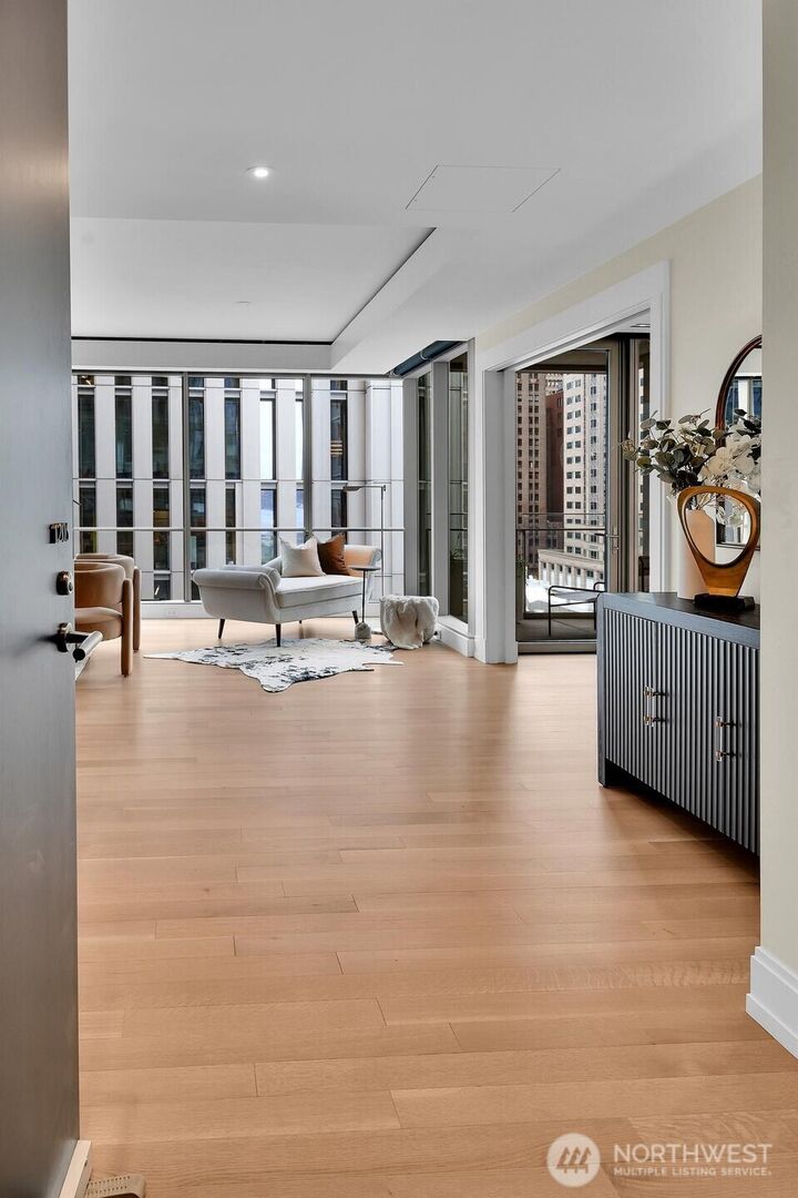 Property Photo:  99  Union Street 1205  WA 98101 