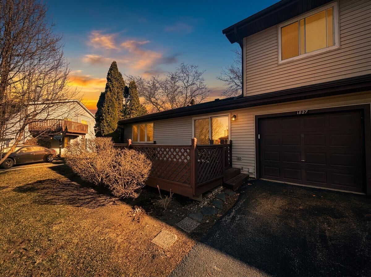 Property Photo: 1827 Kerrybrook Court IL 60178