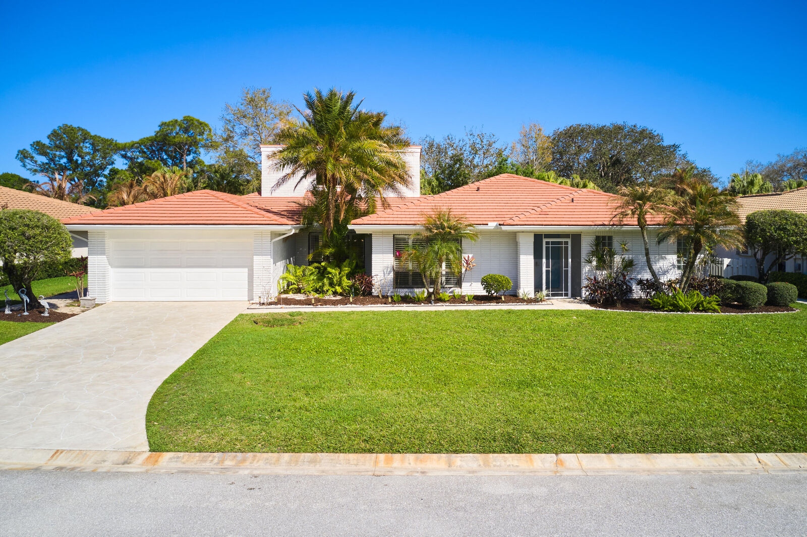 Property Photo:  2281 SW Starling Drive  FL 34990 