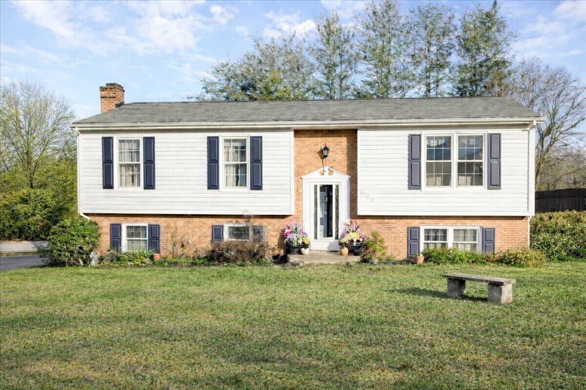 Property Photo:  3634 Overbrook Dr  VA 24018 