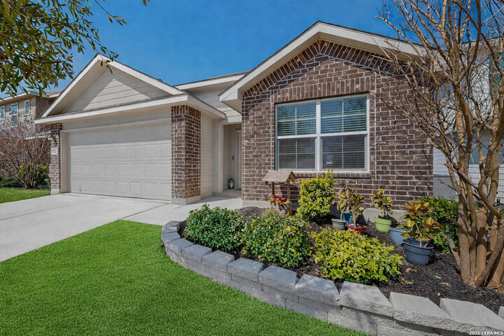 Property Photo: 923 House Sparrow TX 78253