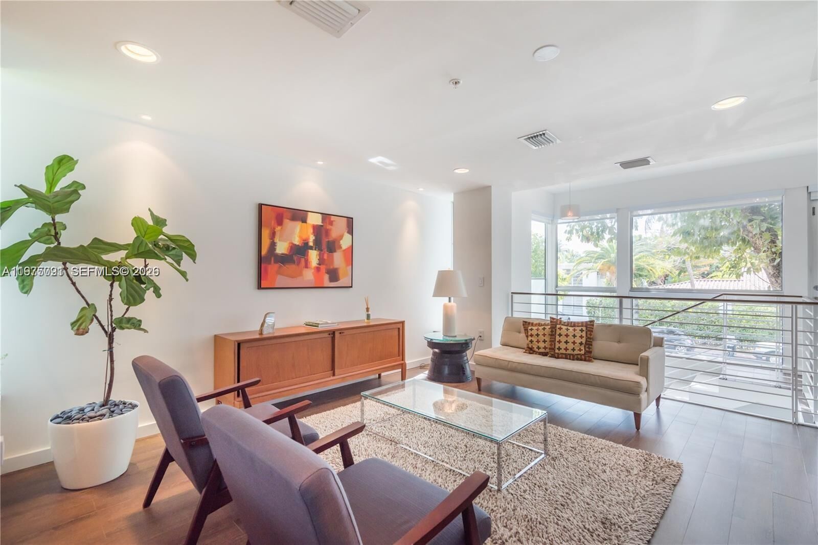 Property Photo:  1600 Michigan Ave 7  FL 33139 