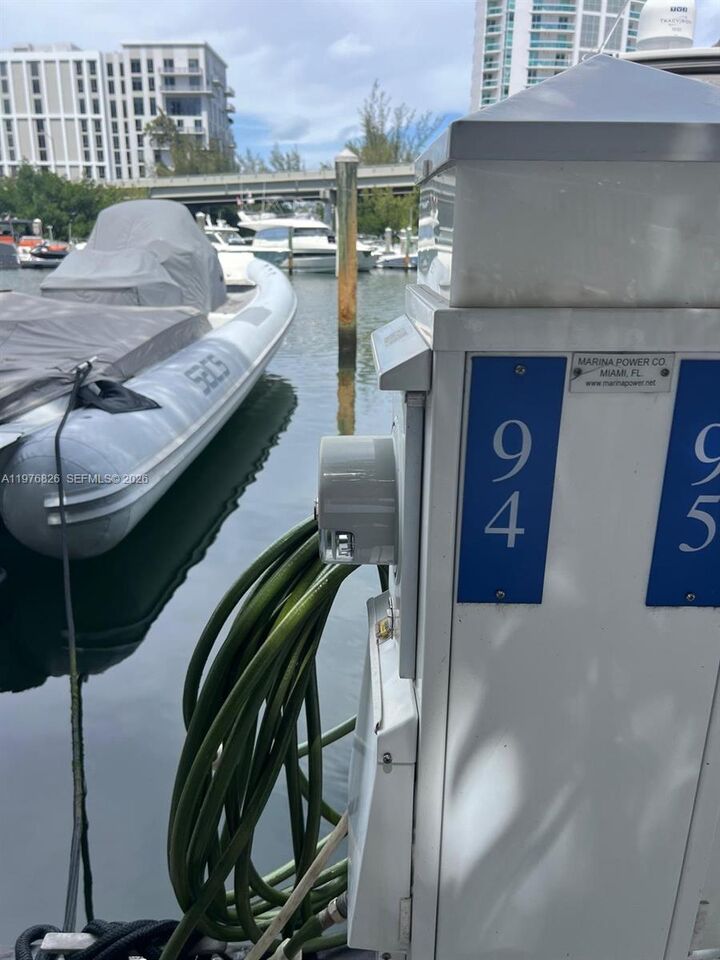 Property Photo:  3575 Mystic Pointe Dr  FL 33180 