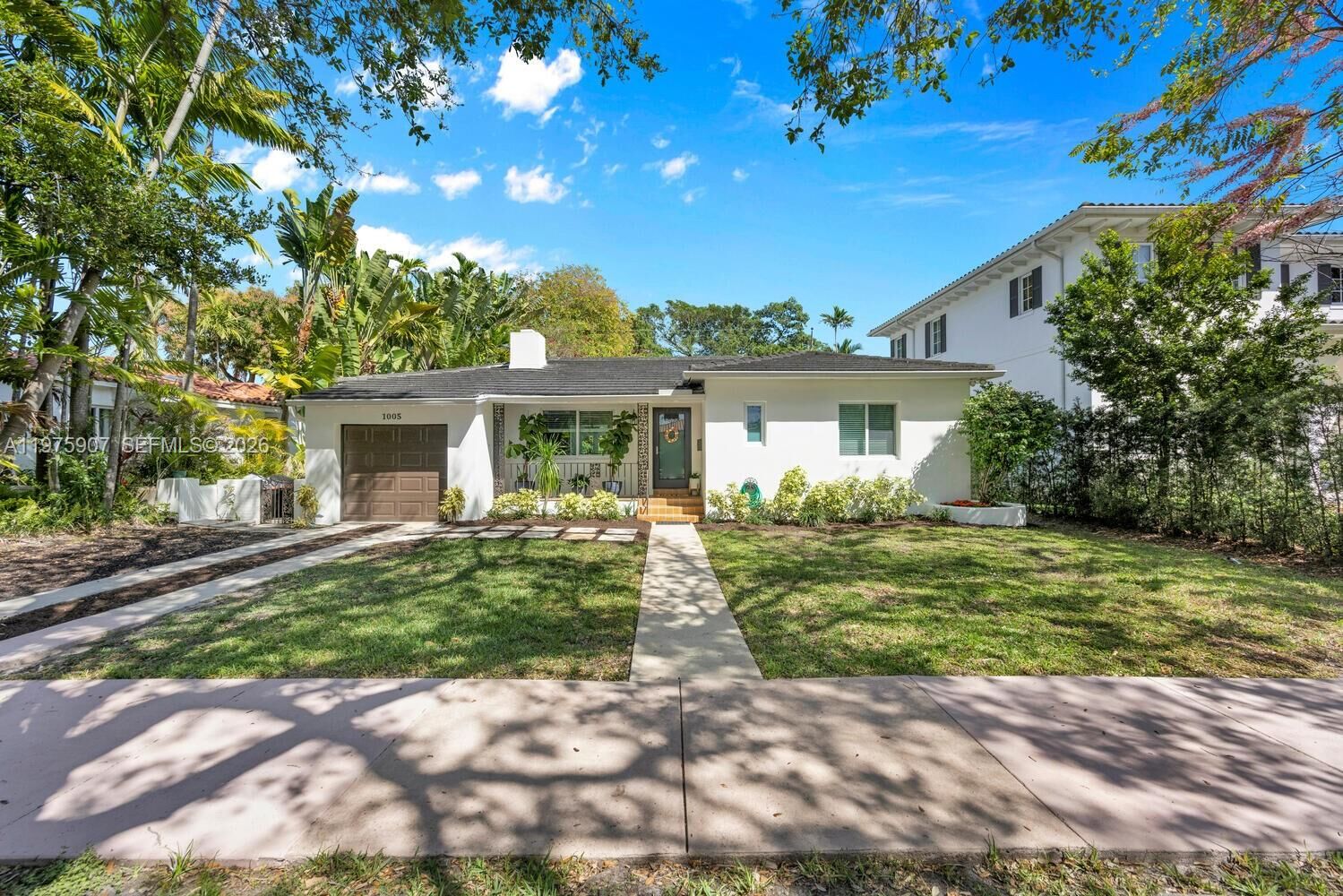 Property Photo:  1005 Columbus Blvd  FL 33134 