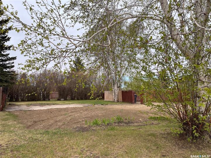 Property Photo:  1008 1st Street E  SK S0E 1E0 