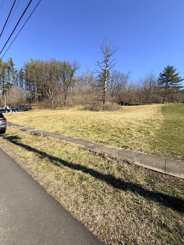 Property Photo:  318 College  OH 45775 