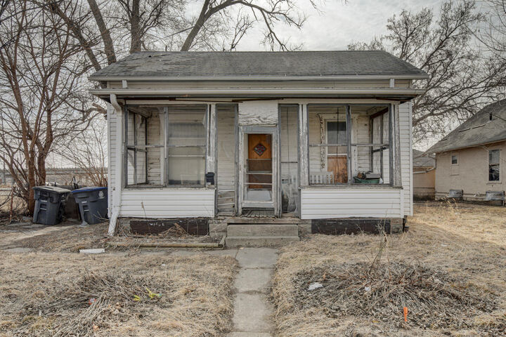 Property Photo:  1121 Avenue B  IA 51501 