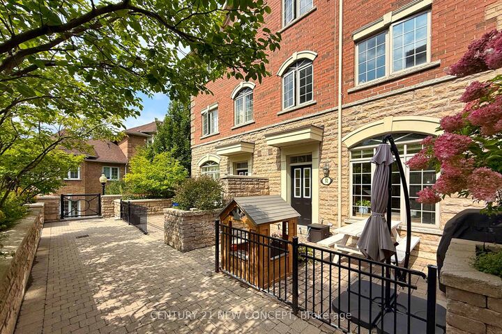 Property Photo:  8 Brighton Place 52  ON L4J 0E3 