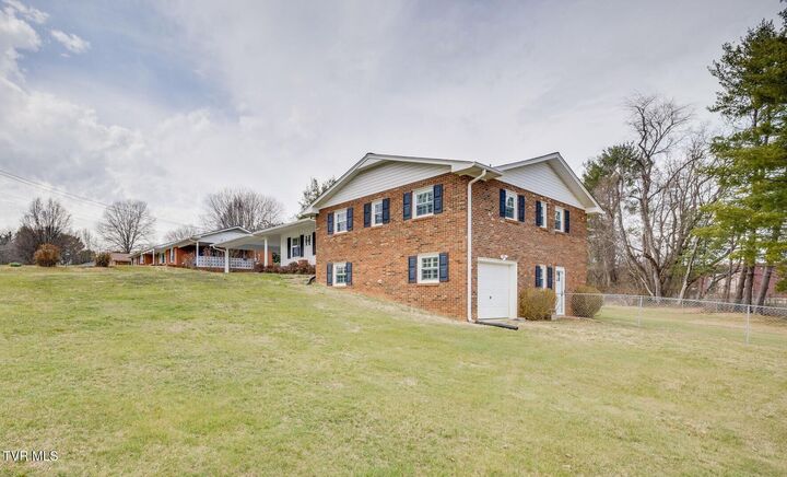 Property Photo:  208 Bonita Drive  TN 37604 