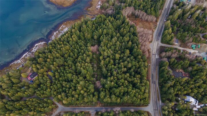 Property Photo: 230 Minato Rd BC V0R 3A0