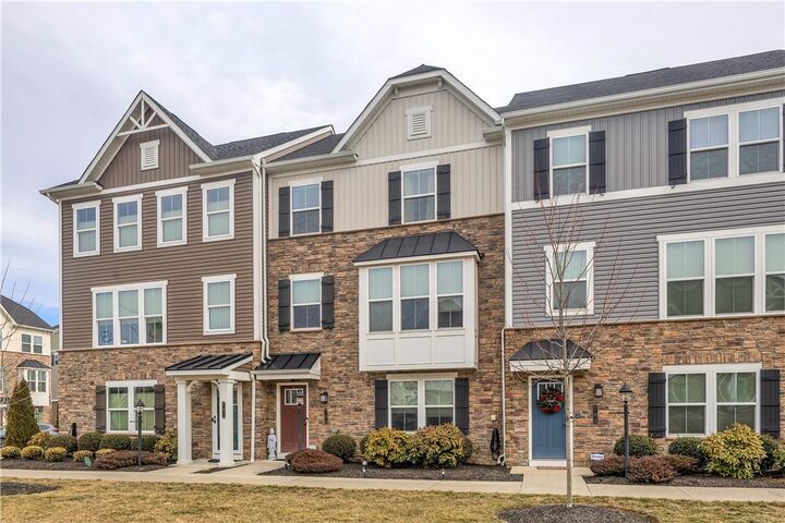 Property Photo:  703 Truth Ln  PA 16066 