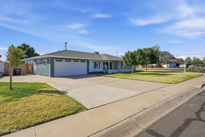 Property Photo: 6801 E Palm Lane AZ 85257