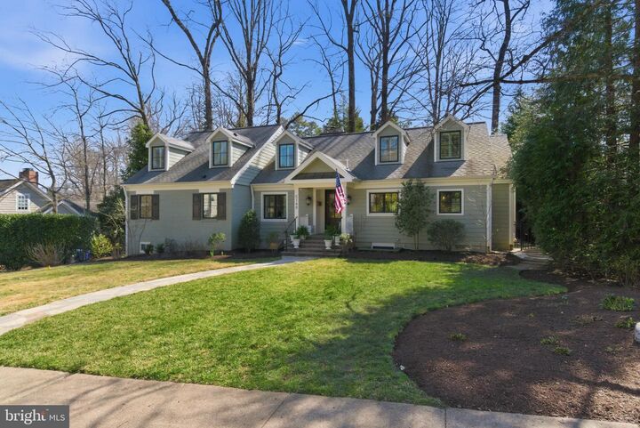 Property Photo:  5148 37th Street N  VA 22207 