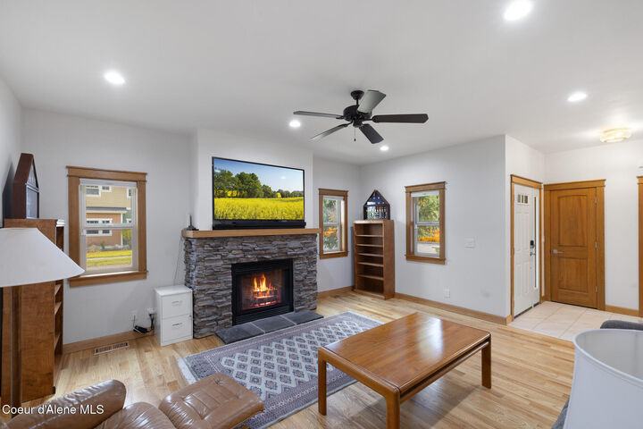 Property Photo:  4083 W Shoreview Ln  ID 83814 