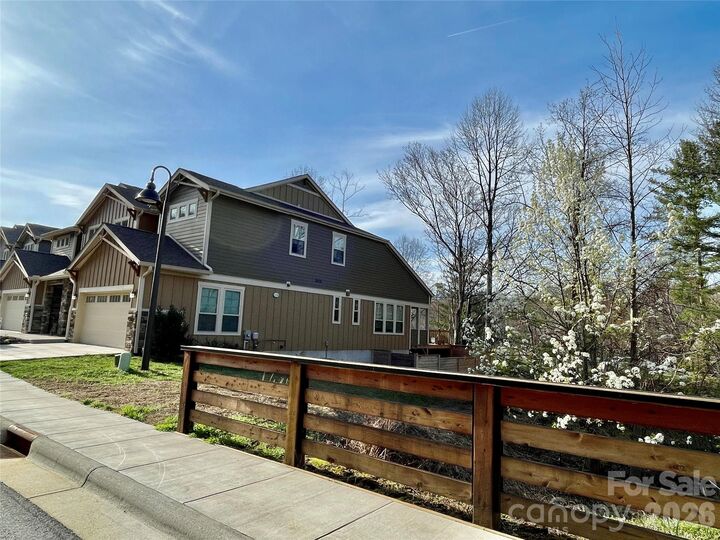 Property Photo:  554 Sweet Birch Park Lane  NC 28711 