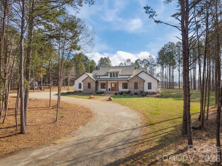 Property Photo: 465 Baxx Drive NC 28147