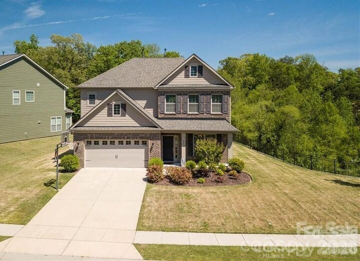 Property Photo:  226 Hawks Creek Parkway  SC 29708 