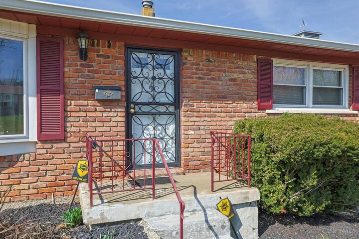 Property Photo: 6045 Tahiti Drive OH 45224