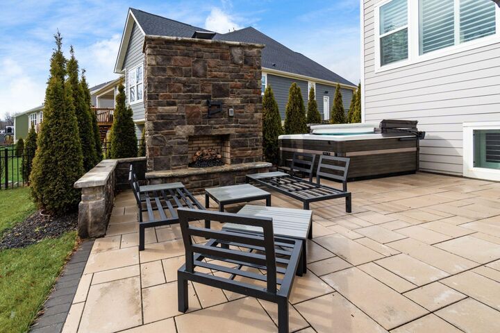 Property Photo:  4532 Coyote Crossing  OH 43065 