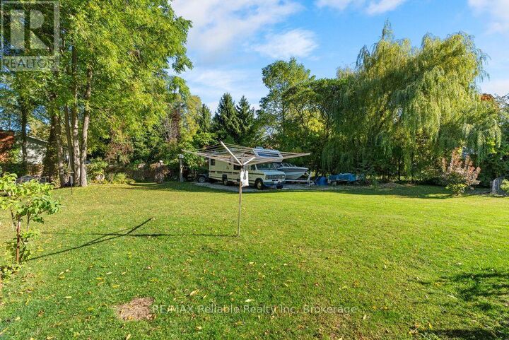 Property Photo:  12 Sarnia Street  ON N0M 1G0 