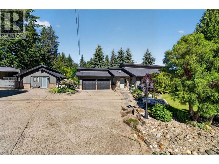 Property Photo: 2829 Marine Drive BC V0E 1H1