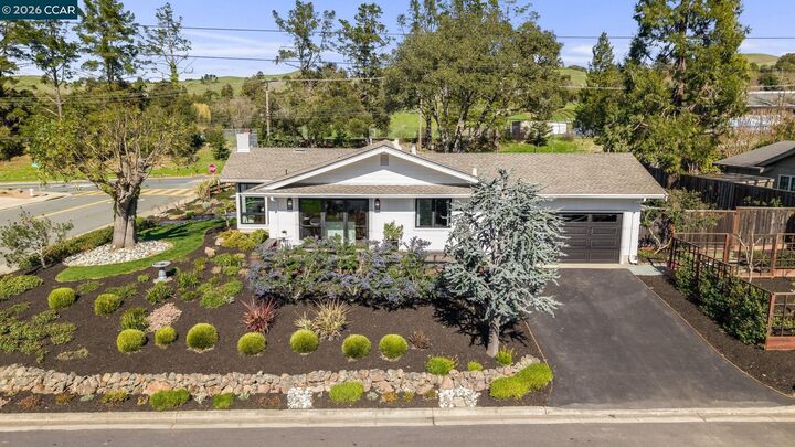 Property Photo:  101 Oxford Dr  CA 94556 