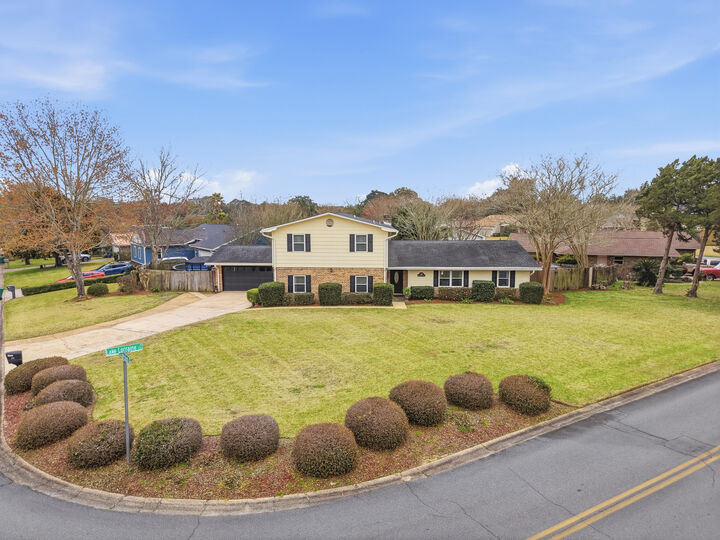 Property Photo:  130 Lake Lorraine Circle  FL 32579 