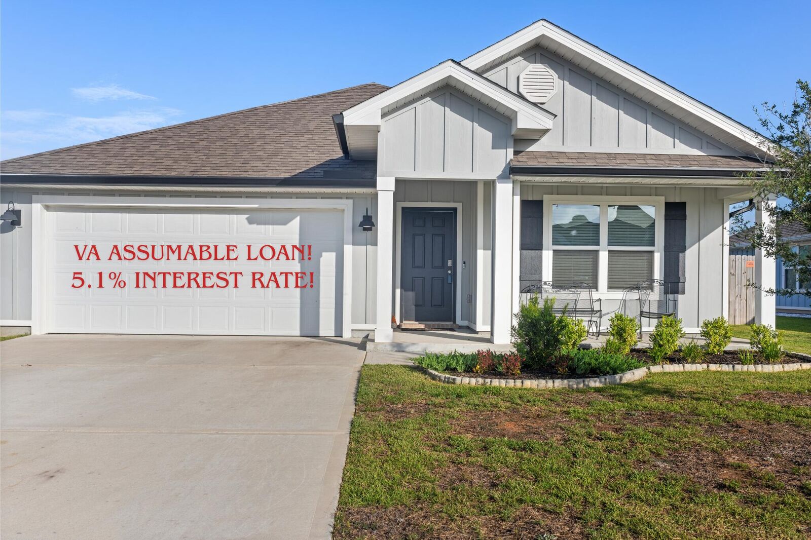 Property Photo:  848 Otto Loop  FL 32539 
