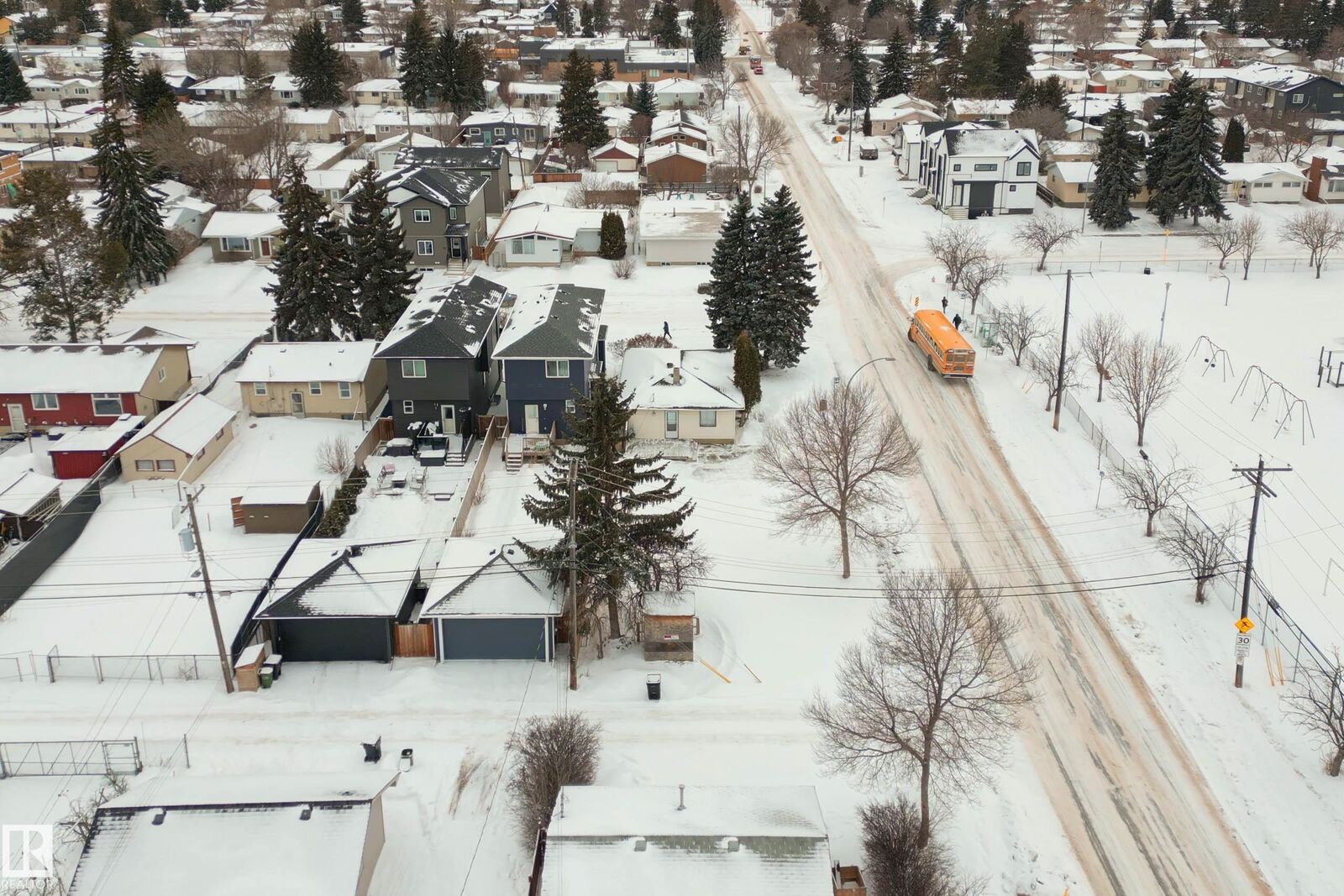 Property Photo:  15321 110 Avenue NW  AB T5P 1E4 