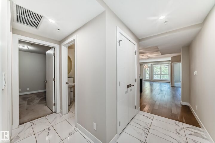 Property Photo: 11710 87 Avenue NW 205 AB T6G 0Y3